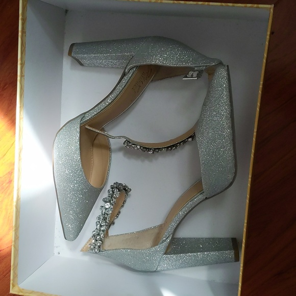 NIB Jewel Badgley Mischka Women's Ollie High Heel Pump Silver - Picture 14 of 14
